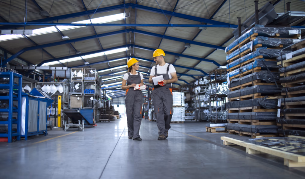 ahmc-blog__warehouse-workers-001